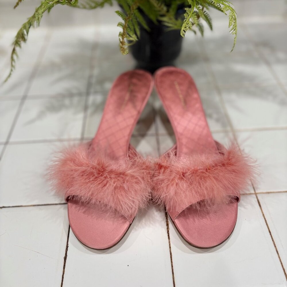 NWOT Banana Republic “Sass” Pink Feather Mules